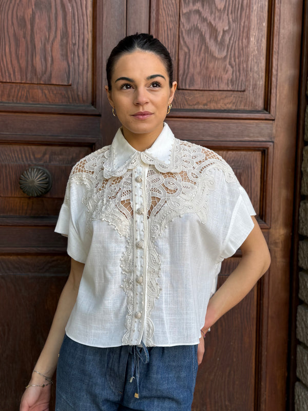 CAMICIA MANICA CORTA CON PIZZO AMOSA
