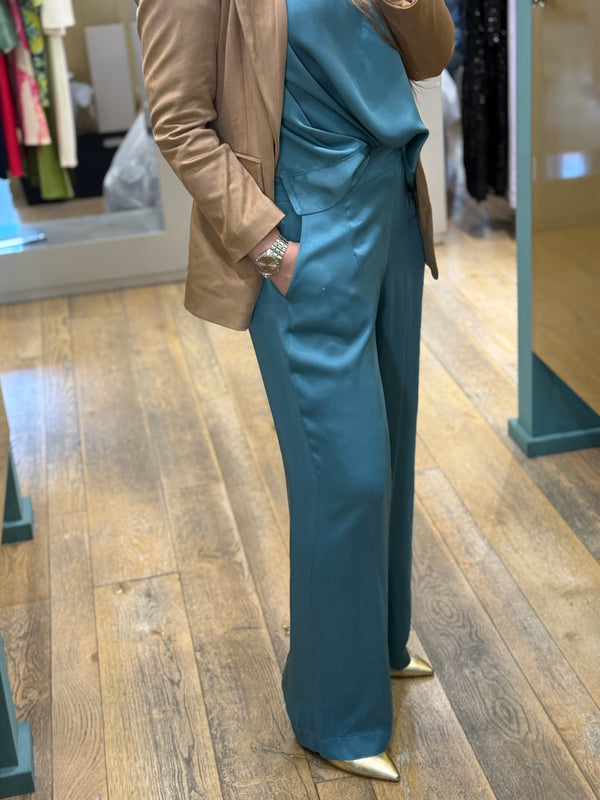 PANTALONI DONNA “HAVE ONE” WIDE LEG IN VISCOSA SATINATA